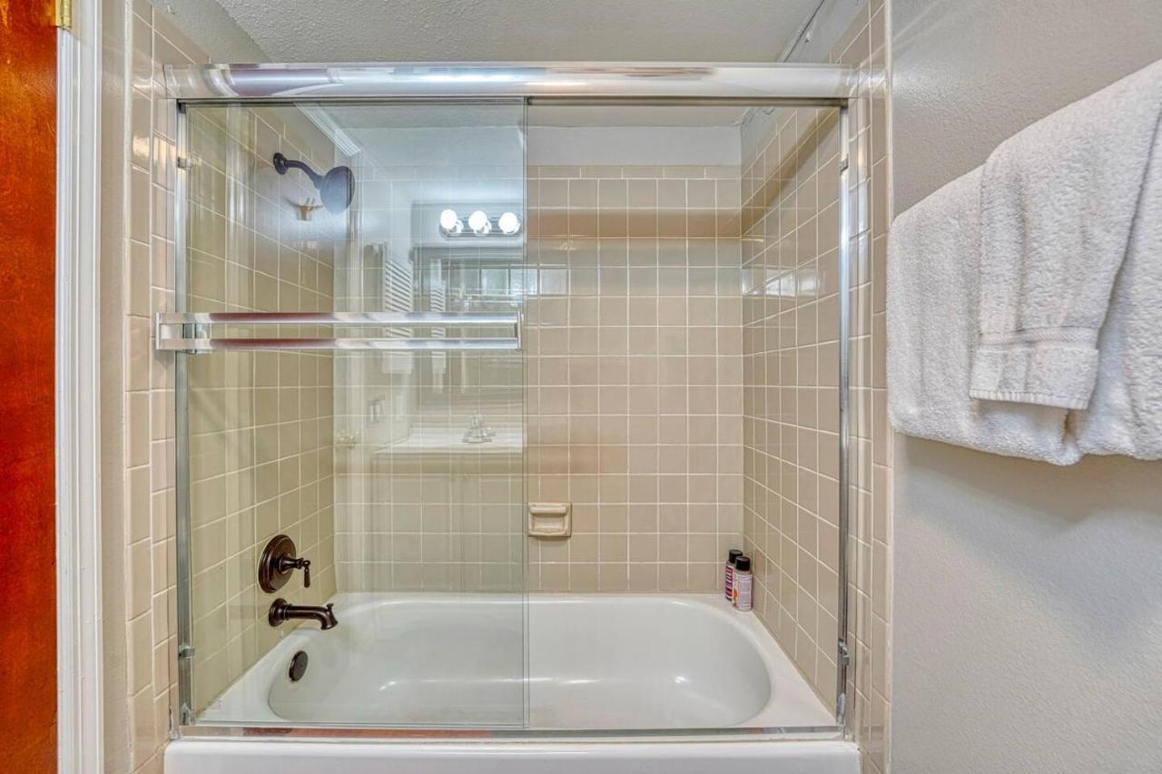Riverfront Family-Friendly Condo Avon Bagian luar foto