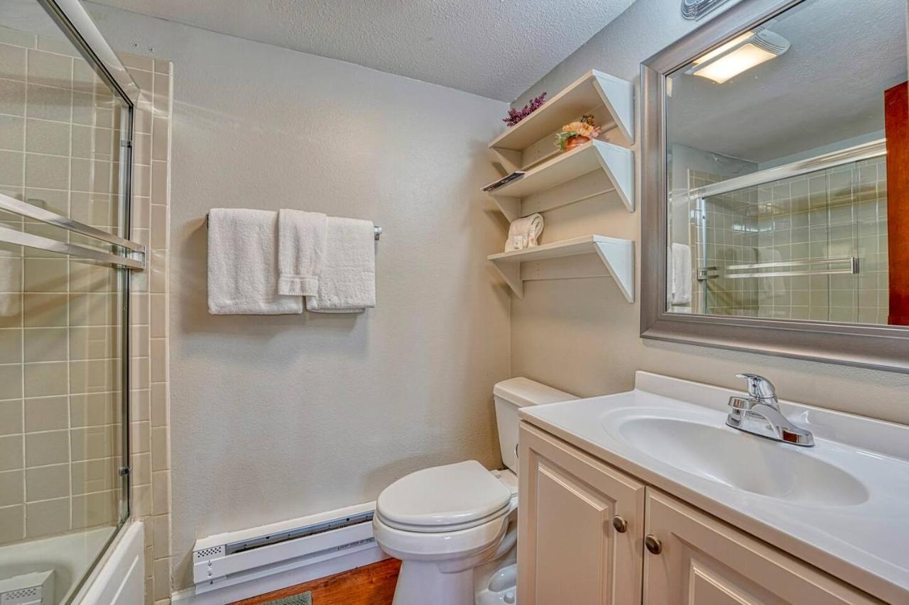 Riverfront Family-Friendly Condo Avon Bagian luar foto